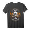 Unterschätze niemals einen alten Mann mit einem Wohnmobil T-Shirt – Lustiges Geschenk für Camper, Outdoor-Freaks & Roadtrip-Liebhaber