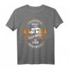 Unterschätze niemals einen alten Mann mit einem Wohnmobil T-Shirt – Lustiges Geschenk für Camper, Outdoor-Freaks & Roadtrip-Liebhaber