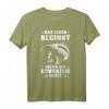 Die Angelsaison beginnt - Schonzeit Angler T-Shirt, klassisch geschnitten, tolles Geschenk für Angler & Fischerei-Fans