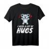 Lustiges Koala T-Shirt - Ich brauche jetzt eine Menge Umarmungen Australien Geschenk für Tierliebhaber & Partygänger