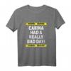 Warning Carina Had A Really Bad Day T-Shirt – Personalisierte lustige Geschenkidee für Mädchen bei schlechten Tagen