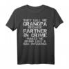 Funny Grandpa is a Bad Influence Quote Grandfather T-Shirt – Lustiges Vatertagsgeschenk für Großvater, Vater & Stiefvater mit Humor