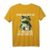 Guten Morgen? Ganz dünnes Eis! Lustiges Kaffee Spruch T-Shirt für Morgenmuffel, Schichtarbeiter & Katzenliebhaber