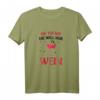 Lustiges Weinliebhaber T-Shirt mit Flamingo - Die Tut Nix Die Will Nur Wein, Perfekt für Partys, Weinfeste & Weinabend-Geschenke