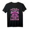 Lustiges Dart T-Shirt mit Spruch für Damen - Perfektes Geschenk für Dartspielerinnen, Mütter & Omas, ideal zu Geburtstag & Weihnachten