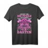 Lustiges Dart T-Shirt mit Spruch für Damen - Perfektes Geschenk für Dartspielerinnen, Mütter & Omas, ideal zu Geburtstag & Weihnachten