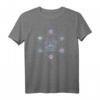 Dungeons & Dragons Geometric Hologram Logo T-Shirt – Offizielles D&D Merchandise mit Dice Design für Fans und Rollenspieler