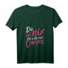 Damen T-Shirt 'Die tut nix, die will nur Campen' – Lustiges Camper & Camping Geschenk mit V-Ausschnitt für Outdoor- und Campingfans