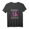 Unterschätze Niemals Eine Frau Auf Einem E-Bike - Lustiges Fahrrad T-Shirt für Damen, E-Bike & Radsport Geschenkidee