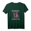 Unterschätze Niemals Eine Frau Auf Einem E-Bike - Lustiges Fahrrad T-Shirt für Damen, E-Bike & Radsport Geschenkidee