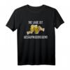 Die Lage ist Besäufniserregend T-Shirt – Lustiges Trinkspruch Shirt für Biertrinker, Freunde & Bierpong-Party