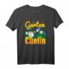 Vintage Gartenchefin T-Shirt mit Blumenwiese und Bienen - Perfekt für Hobbygärtnerinnen und Pflanzenliebhaberinnen im Frühling und Sommer