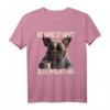 Französische Bulldogge T-Shirt mit Spruch 'Der Kaffee ist kaputt ich bin immer noch müde' – Lustiges Design für Kaffeeliebhaber und Frenchie-Fans
