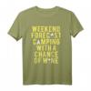 Weekend Forecast Camping with Wine - Lustiges Camper Geschenk T-Shirt für Männer & Frauen