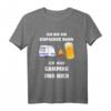 Herren Ich bin ein einfacher Mann, ich mag Camping und Bier T-Shirt – Perfektes Geschenk für Camper, Wohnmobil-Fahrer und Bierliebhaber