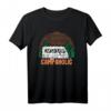 „CAMPAHOLIC“ Lustiges Wohnmobil Camper Caravan Camping T-Shirt – Perfekt als Geschenk zum Geburtstag & Weihnachten für Camper und Outdoor-Fans