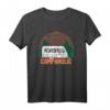 „CAMPAHOLIC“ Lustiges Wohnmobil Camper Caravan Camping T-Shirt – Perfekt als Geschenk zum Geburtstag & Weihnachten für Camper und Outdoor-Fans