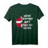 Dänemark Urlaub T-Shirt mit Dänischer Flagge – Klassisch geschnitten, doppelt genähter Saum, perfekt für Dänemark Fans und Reisen