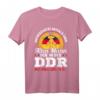Alter Mann in der DDR aufgewachsen T-Shirt - Lustiges Ossi Spruch Geschenk für Vater, Opa & Ostdeutschland Fans