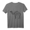 Afrikanisches Kamel T-Shirt - Safari & Karawane Design mit moderner afrikanischer Kunst