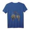 Elefanten mit Bäumen auf Safari in Kenia / Afrika T-Shirt - Farbenfrohes Wildtiere Motiv für Afrika-Fans und Naturliebhaber