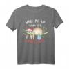 Lustiges Faultier Weihnachts T-Shirt mit Schneeflocken und Mütze – Perfekt für Winterferien, Weihnachten & Geburtstage für Faultierliebhaber