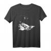 Fliegenfischen mit Angelrute und Fliege | Retro Angler T-Shirt – Perfektes Geschenk für Fischer zum Geburtstag, Weihnachten & mehr