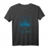 Angler im Fluss - HapKoala T-Shirt für Fischer und Naturfans mit Fliegenfischer Motiv