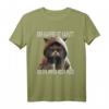 Witziges Katze T-Shirt mit Spruch 'Der Kaffee ist kaputt ich bin immer noch müde' – Perfekt für Kaffeeliebhaber und Katzenfreunde