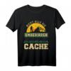 Geocaching T-Shirt - Manche suchen einfach nur den Cache Retro Vintage Design für Outdoor Abenteurer & Schatzsucher