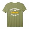 Alles wird gut, der Lehrling ist jetzt da! Lustiges Männer T-Shirt für besondere Anlässe mit Humor