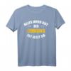 Alles wird gut, der Lehrling ist jetzt da! Lustiges Männer T-Shirt für besondere Anlässe mit Humor