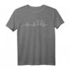 Biene im Herz (Weiß) - Lustiges Imker T-Shirt mit Honig-Design, perfektes Geschenk für Imker, Bienenliebhaber & Honigfans zu Weihnachten, Geburtstag & Valentinstag