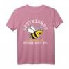 Lustiges Imker T-Shirt mit Biene - Optimismus Heißt Umgedreht Sumsi Mit Po, perfektes Geschenk für Imker und Tierliebhaber