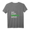 Damen Irish Folk T-Shirt 'Eat Sleep Irish Folk Repeat' - Perfekt für St. Patrick's Day, Irish Music Festivals und Irish Pubs