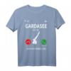 Gardasee Ruft An Lago di Garda Urlaub Italien T-Shirt – Lustiges Design & Geschenk für Gardasee-Reisende, Windsurfer, Paddler & Wanderer