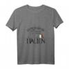 Damen T-Shirt mit V-Ausschnitt 'Ich muss gar nix - ich muss nur nach Italien' – Perfektes Outfit für den Urlaub & Italienliebhaber