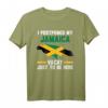 Jamaika T-Shirt mit Spruch 'Ich habe meinen Jamaika-Urlaub verschoben, nur um hier zu sein' – Humorvolles Design für Jamaika-Liebhaber