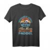 Unterschätze Niemals einen alten Mann mit einem Paddel T-Shirt – Perfekt für Rentner, Opa & Wassersportliebhaber