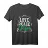 Vegan T-Shirt für Liebe, Frieden & Klimaschutz – Ideal für Earth Day, Weihnachten & Geburtstage für Veganer, Vegetarier & Tierschützer