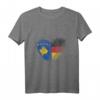 Kosovo Fingerabdruck T-Shirt für stolze Deutsch-Kosovaren mit Flagge und DNA-Motiv – Ausdruck von Heimatliebe und kulturellem Stolz