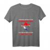 Damen T-Shirt mit V-Ausschnitt: Andere müssen zum Therapeuten, Ich muss nur nach Kroatien – Perfektes Urlaubs- und Fan-Geschenk mit Kroatien Flagge