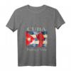 Damen Kuba Flagge mit Faust, Padria y Vida T-Shirt mit V-Ausschnitt – Patriotischer kubanischer Stil, leichtes und klassisch geschnittenes Shirt