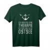 Ich Brauche Keine Therapie Ich Muss Nur An Die Ostsee T-Shirt – Perfekt für Ostsee-Urlaub, Strand, Möwen & Anker Motive
