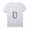 Damen Creative Bold Marker Buchstabe D – Kuhmuster Design T-Shirt mit V-Ausschnitt, leicht und klassisch geschnitten