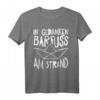 In Gedanken Barfuß am Strand T-Shirt - Für Fernweh, Reise- und Meerliebhaber mit niedlichem Papierboot Design