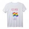 Kiss More Girls LGBTQ Support T-Shirt – Vielfalt, Pride & Liebe für Lesben, Gays, Bisexuelle, Transgender & Queer – Perfektes Geschenk zum Geburtstag & Weihnachten