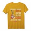 How Many Guitars Does A Guitar Player Need Just One More T-Shirt – Lustiges Gitarrist Design, Perfekt als Geschenk für Musiker und Gitarristen