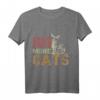 Funny Cat Lover T-Shirt - Lustiges Katzen T-Shirt Geschenk für Katzenmütter, -väter und Tierliebhaber mit 'Less People More Cats' Druck