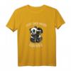 Niedliches Panda mit Kaffeebecher T-Shirt – Perfektes Geschenk für Kaffeeliebhaber, Morgenmuffel & Panda-Fans